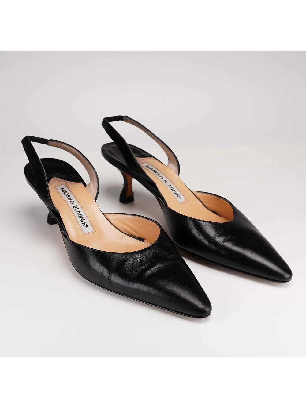 Manolo Blahnik Carolyne Black Leather Slingback Heels 35.5 Signed Sole
